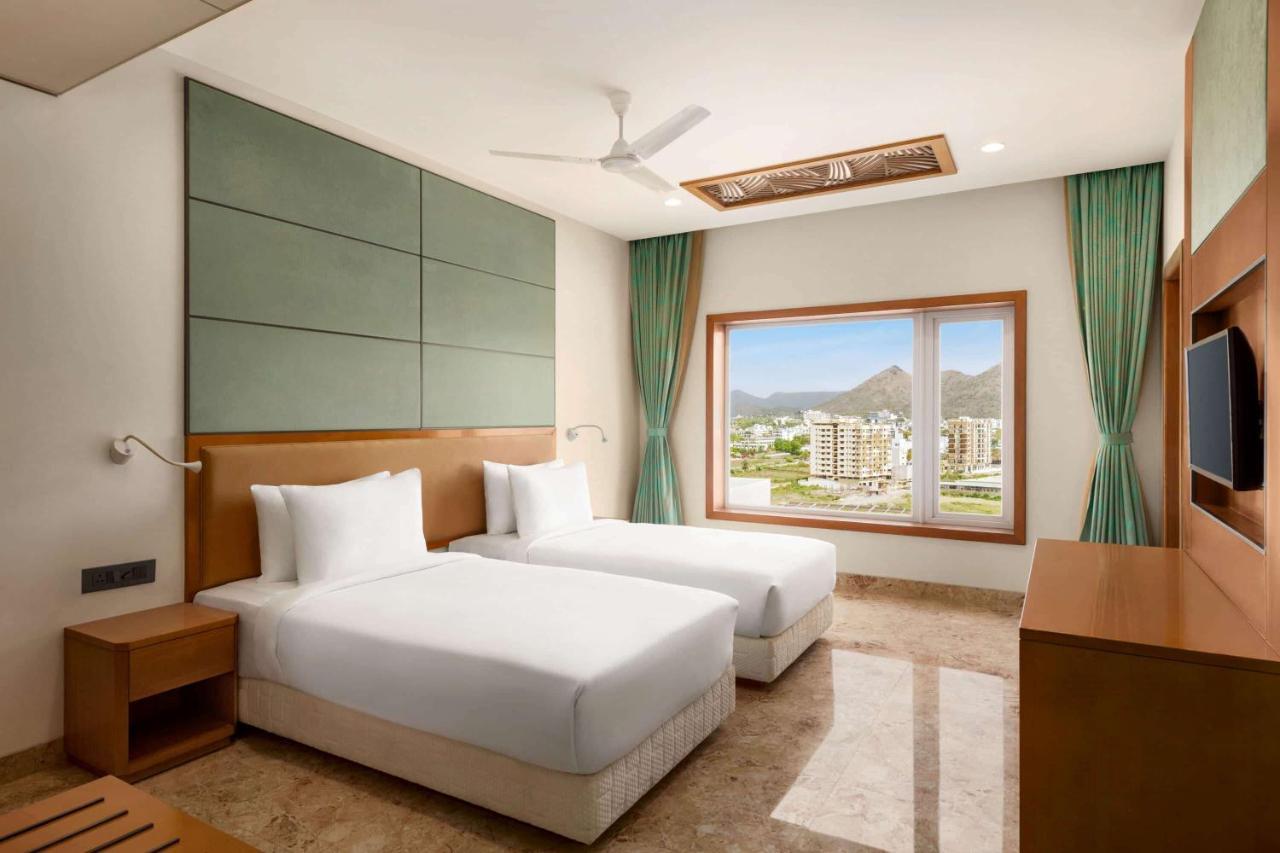 Hotel Howard Johnson By Wyndham Roop Nagar