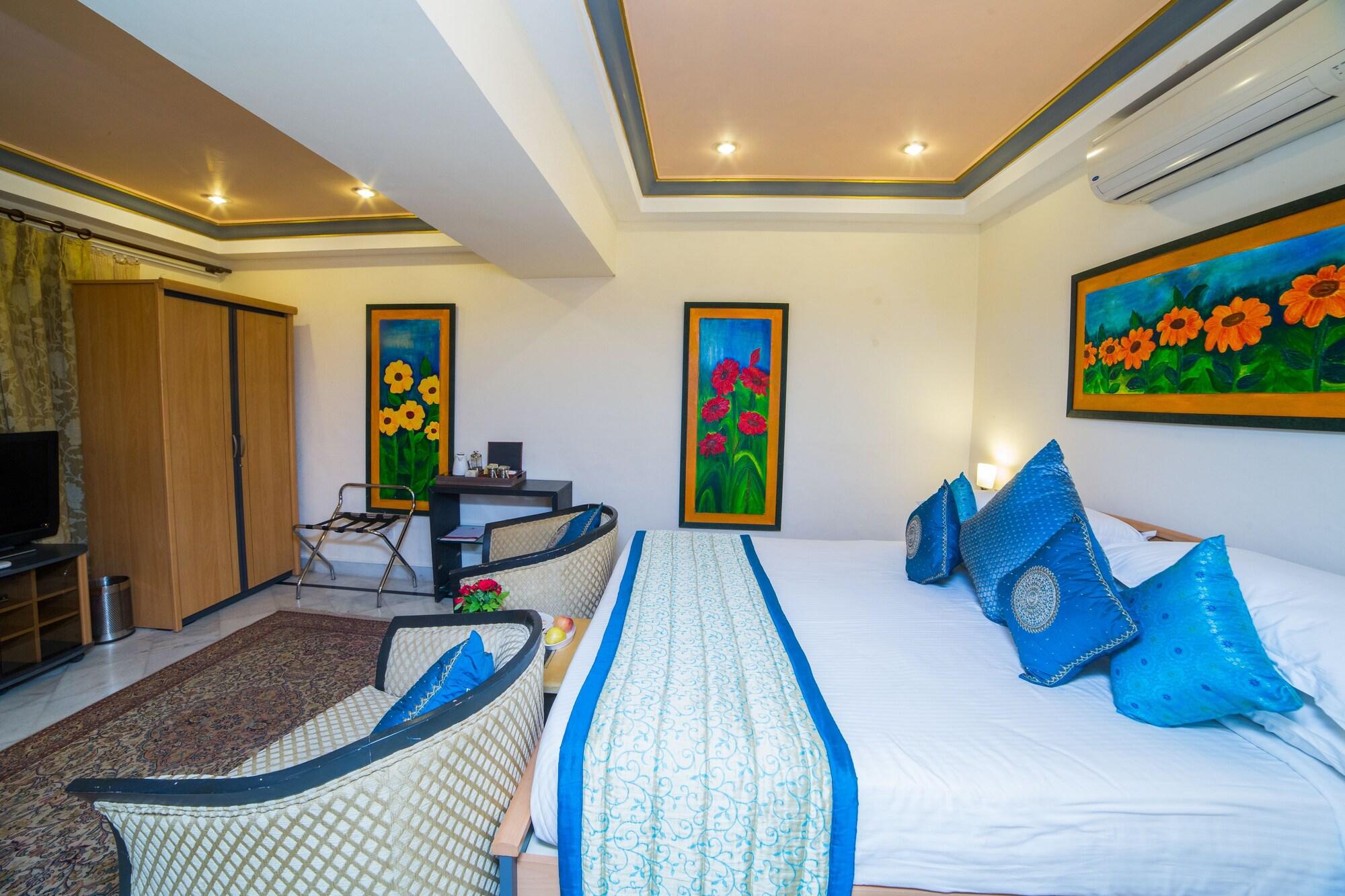 Jagmandir Island Palace - Grand Heritage Hotel 5*