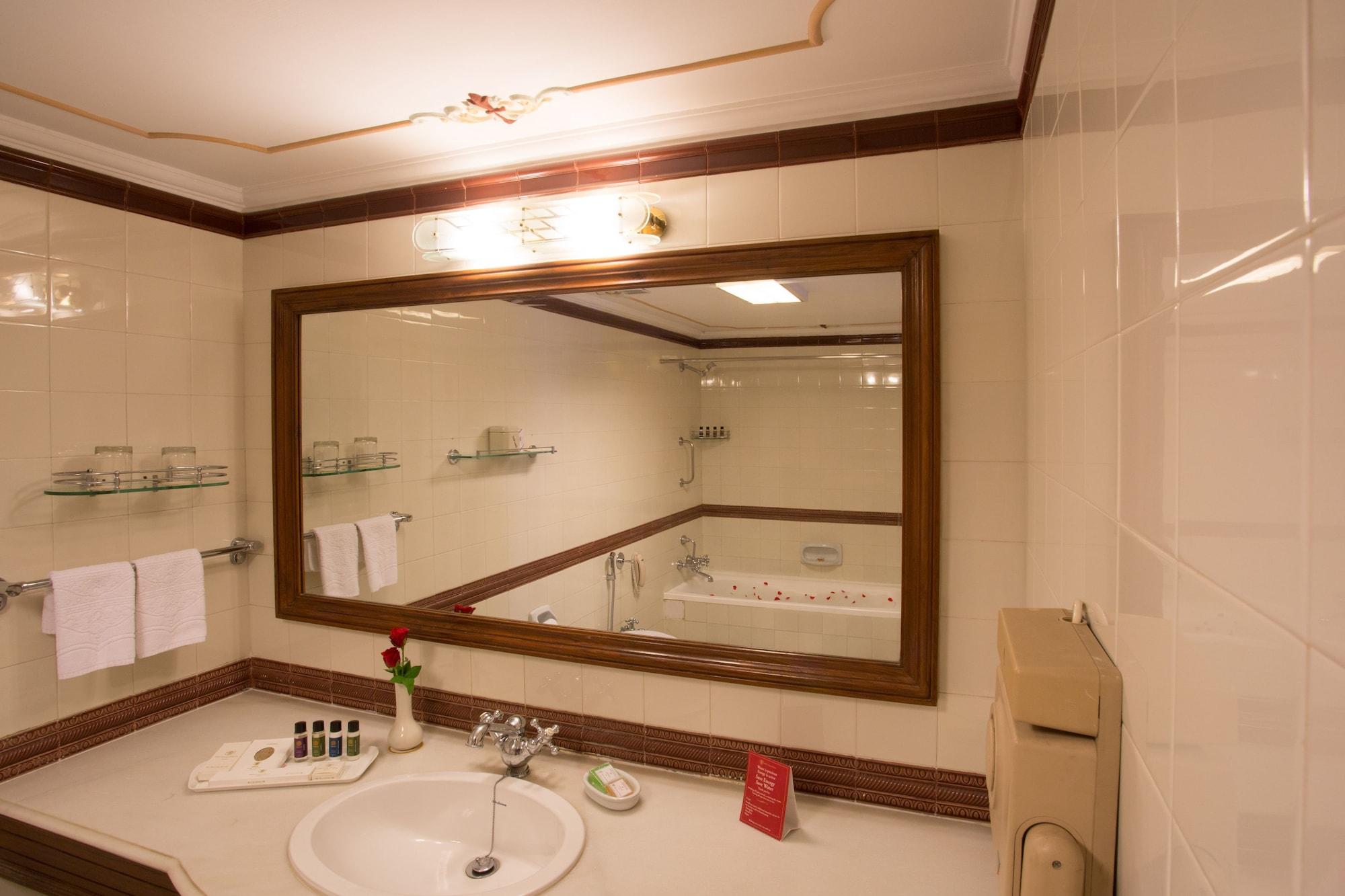 Shiv Niwas Palace By Hrh Group Of 5* Udaipur