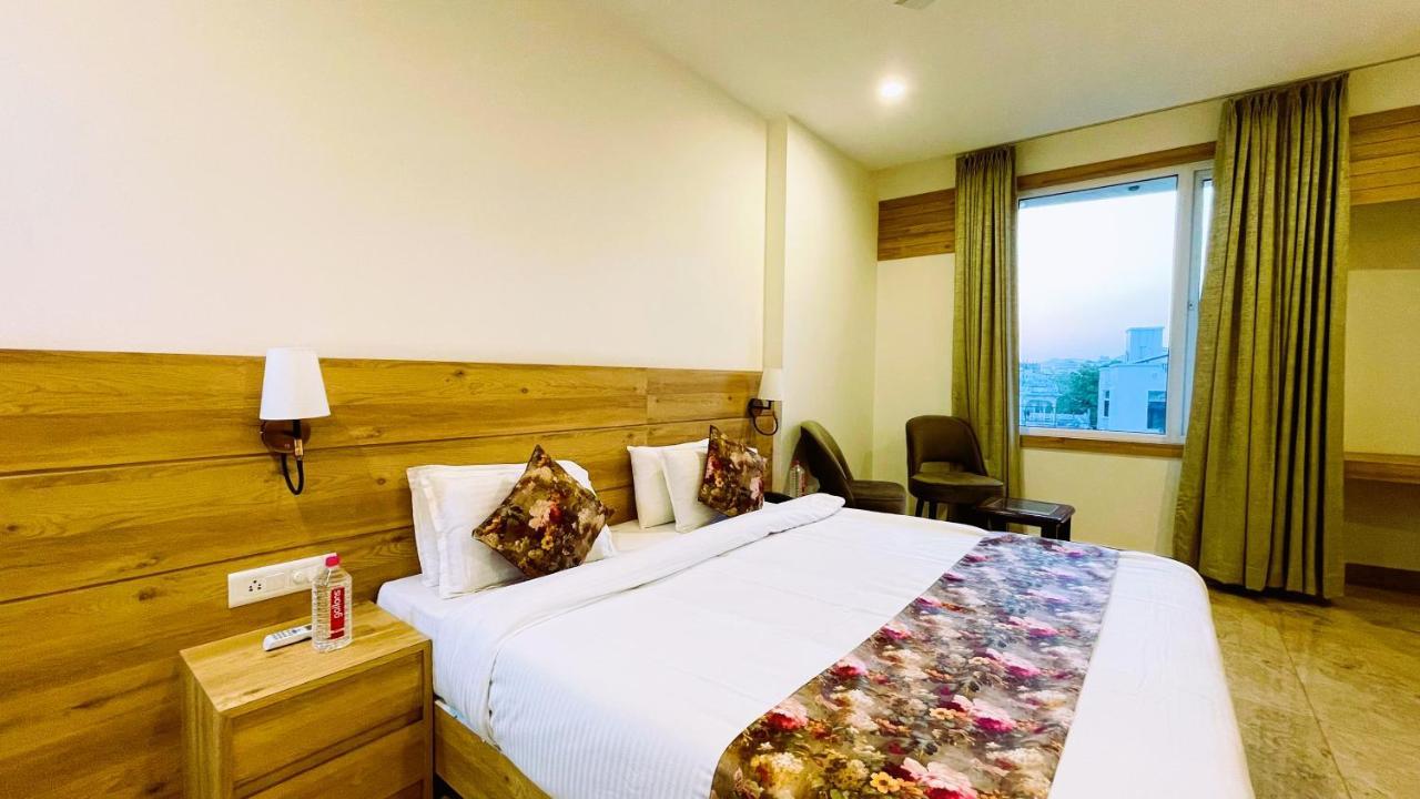Amantran - Of Lakes Hotel 3*