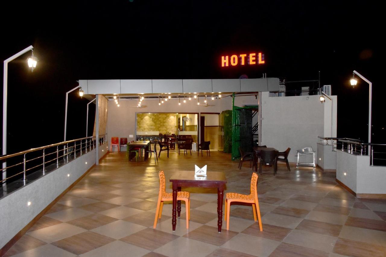 Amantran - Of Lakes Hotel