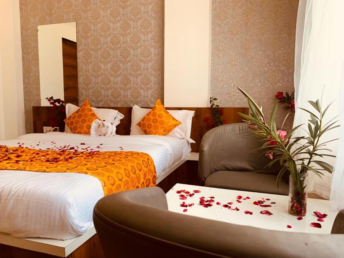 Pravas Residency Hotel 2*
