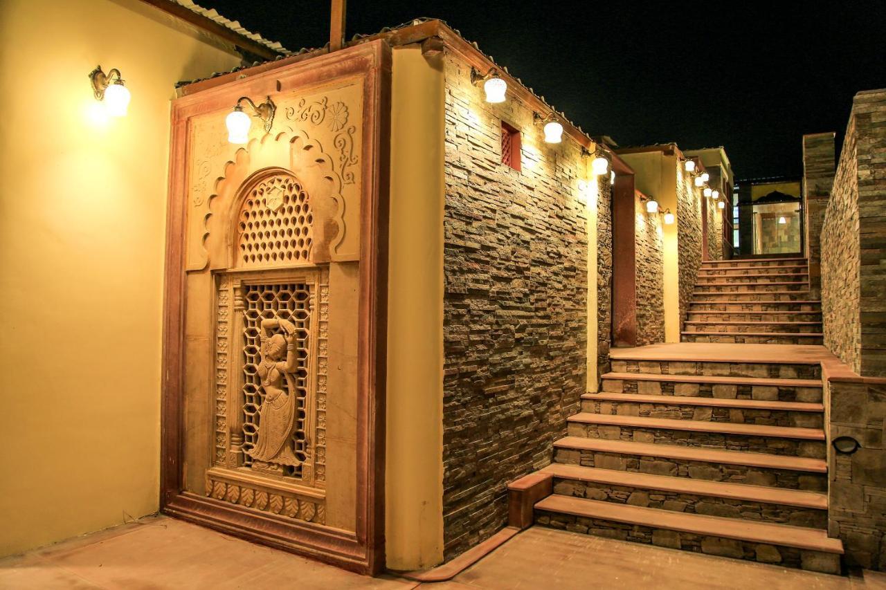 Vijaygarh & Cottages With Pool