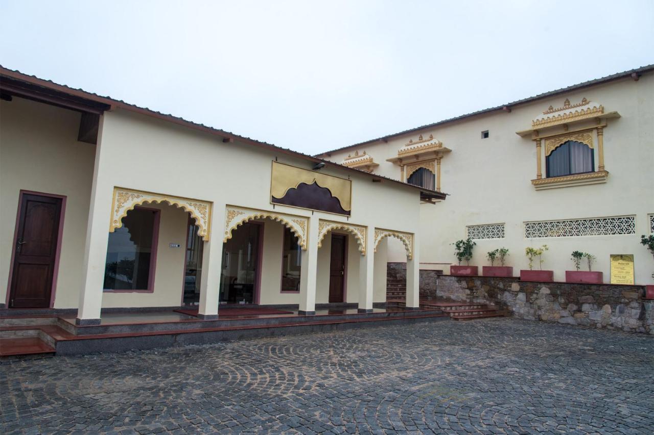 Resort Vijaygarh & Cottages With Pool Udaipur