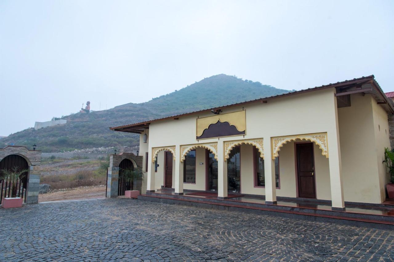 Vijaygarh & Cottages With Pool Udaipur
