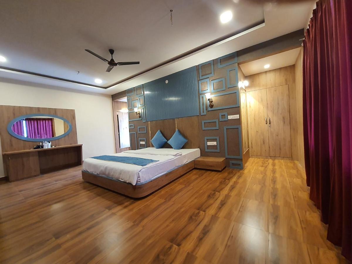 Resort Vijaygarh & Cottages With Pool