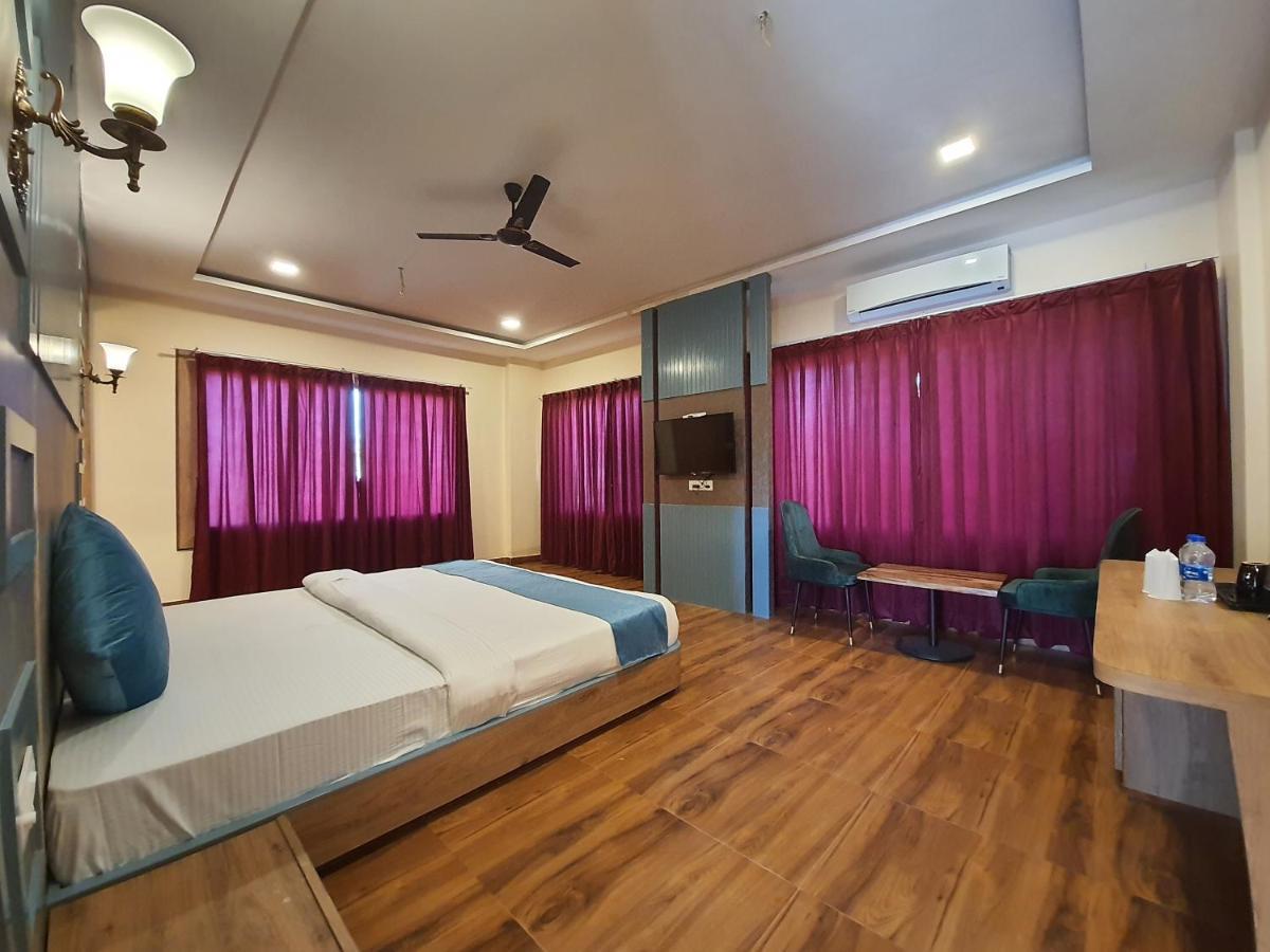 Resort Vijaygarh & Cottages With Pool