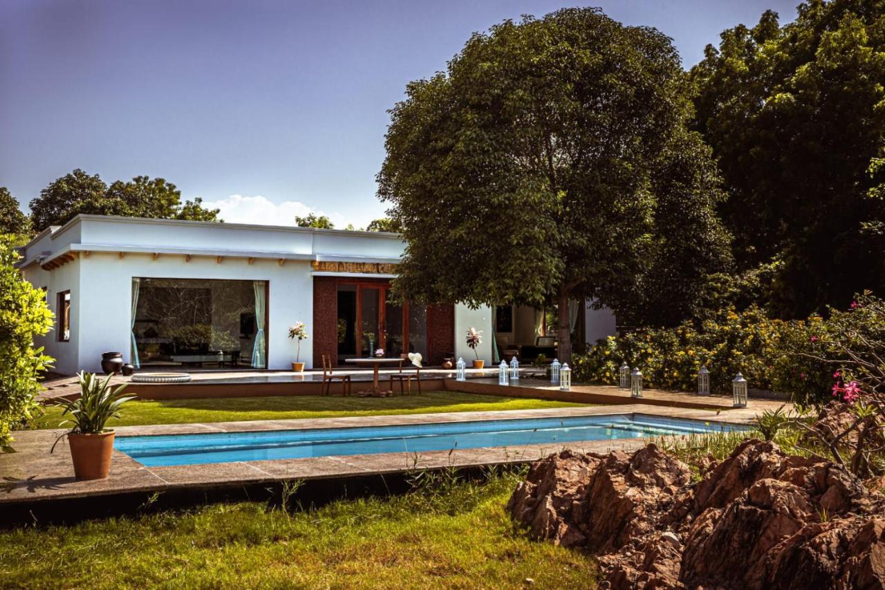 Yaan Retreat-lake View-private Pool Resort Udaipur