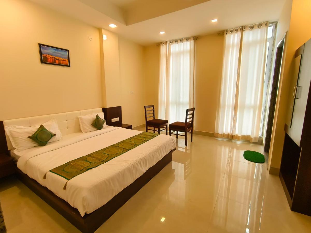 Hotel Veer Palace Near Udaipole