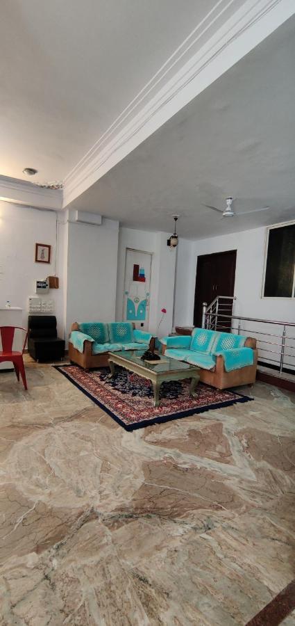 Krishna Guest house *