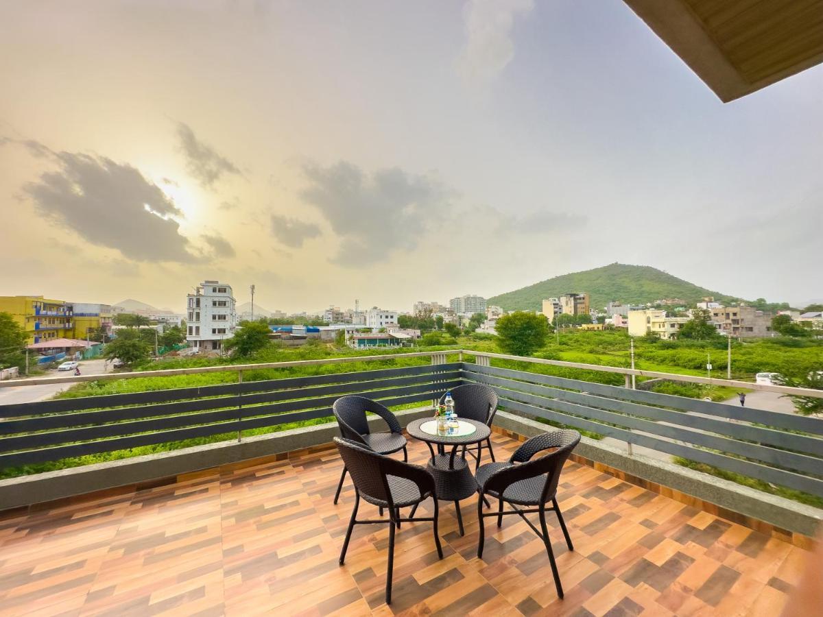 Hotel Hillcrest Palace