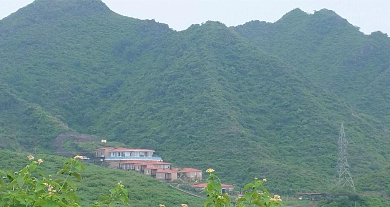 Swarnagarh Nature Retreat & Resort 4*