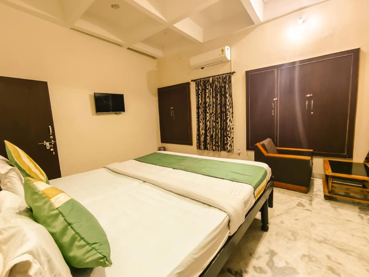 Hotel Rajshree Niwas *