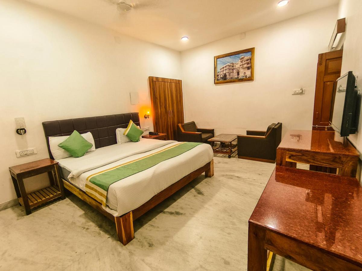Rajshree Niwas Hotel *
