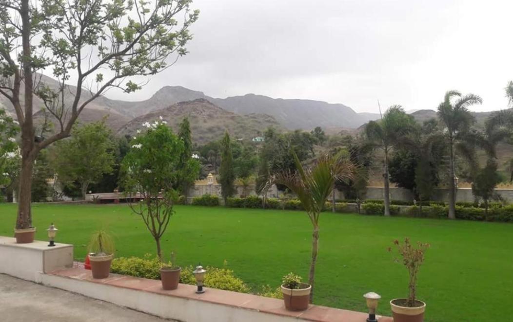 Meera Valley By Nexottel