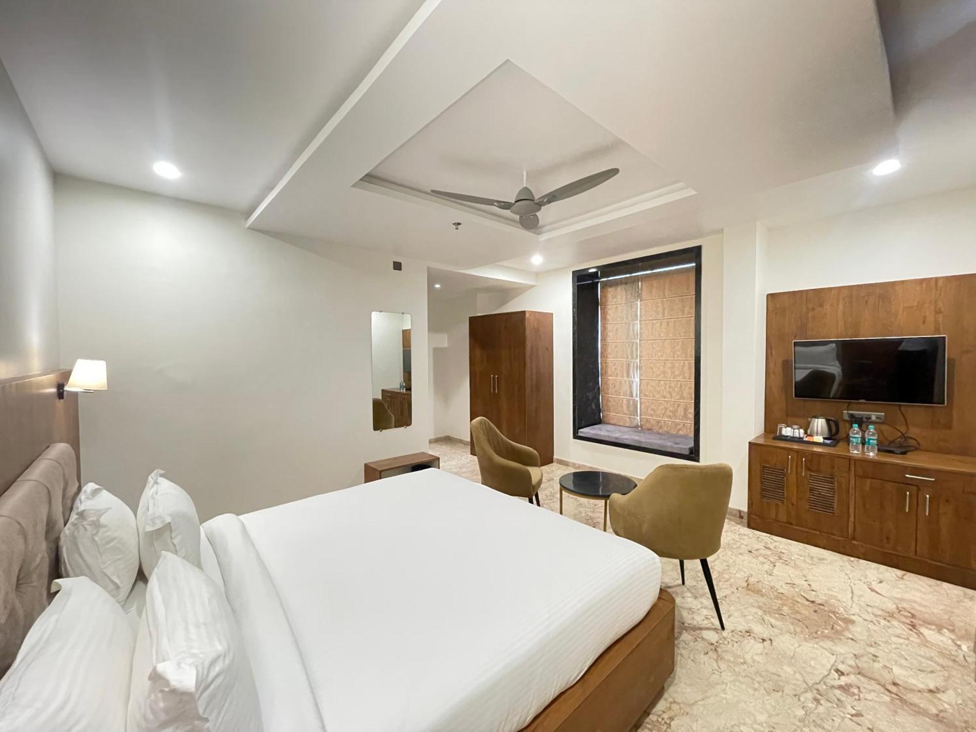 Hotel Seasons A Boutique Udaipur