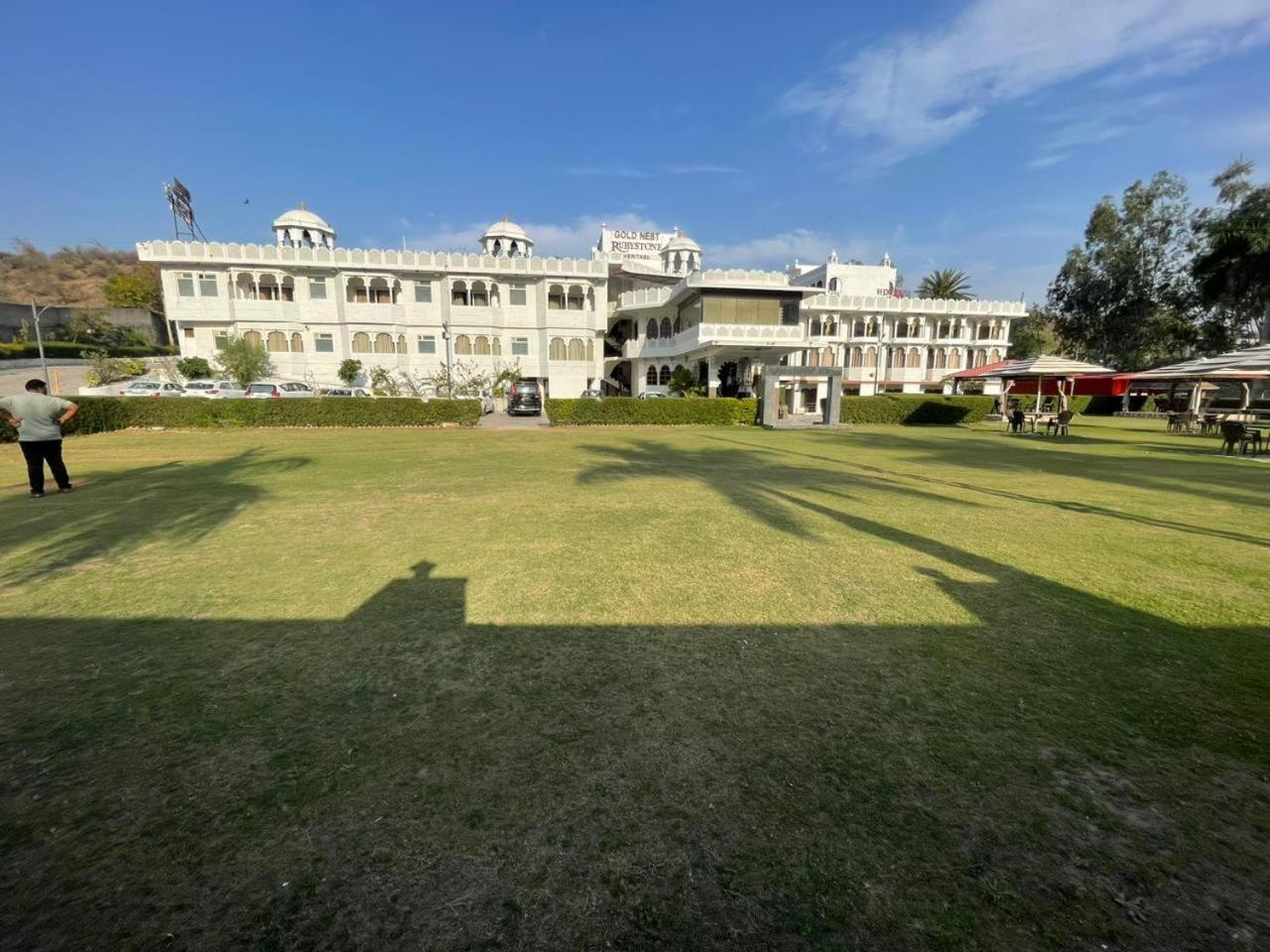 Resort Gold Nest Rubystone Heritage
