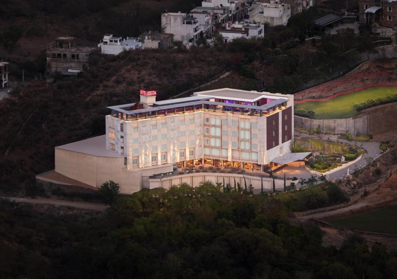 Juesta Sajjangarh & Spa, 5*