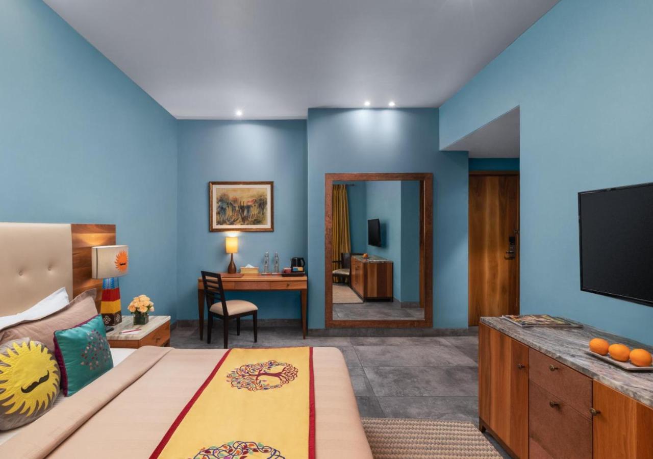 Juesta Sajjangarh & Spa, 5* Udaipur