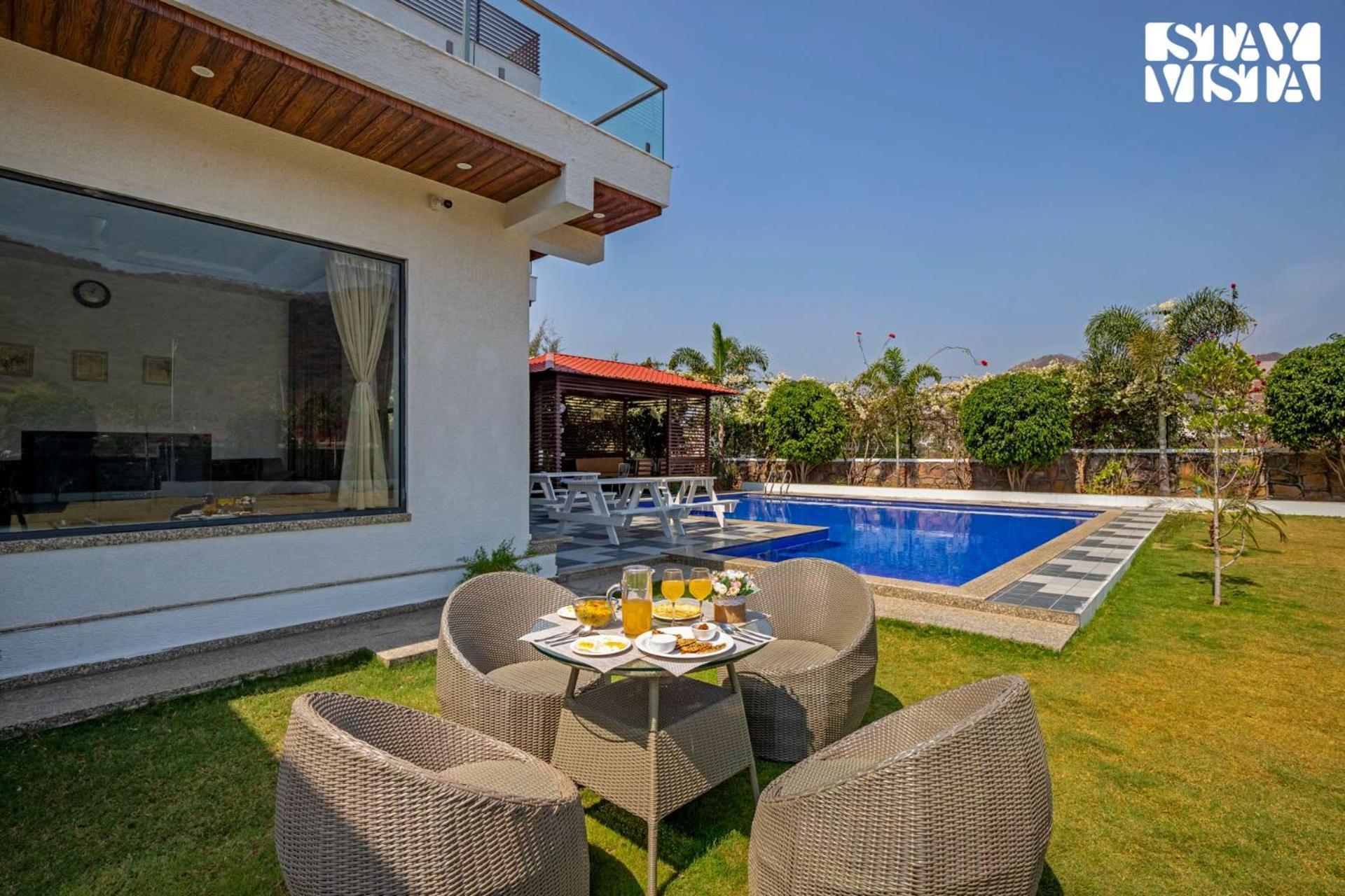 Villa Stayvista's Bella Dream - Mountain-view With Outdoor Pool, Lawn Featuring A Gazebo & Indoor Games