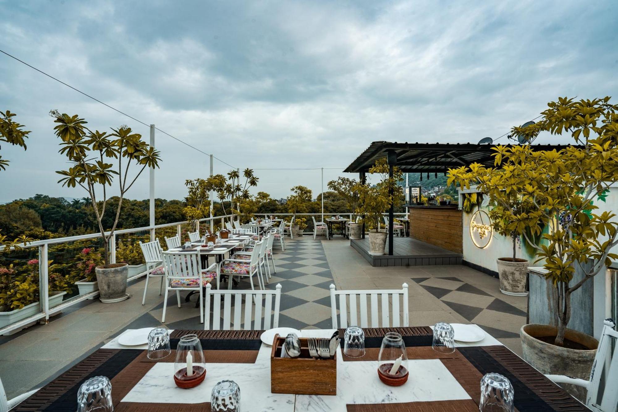 Hotel Tripli Shambhu