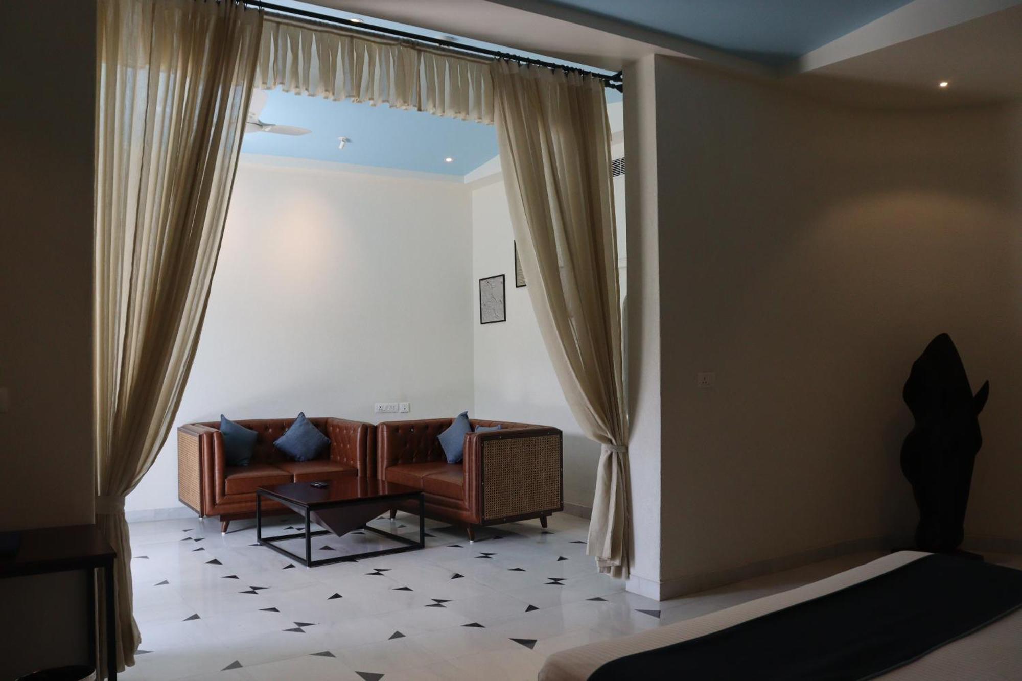 Resort Ramee Royal & - 5*