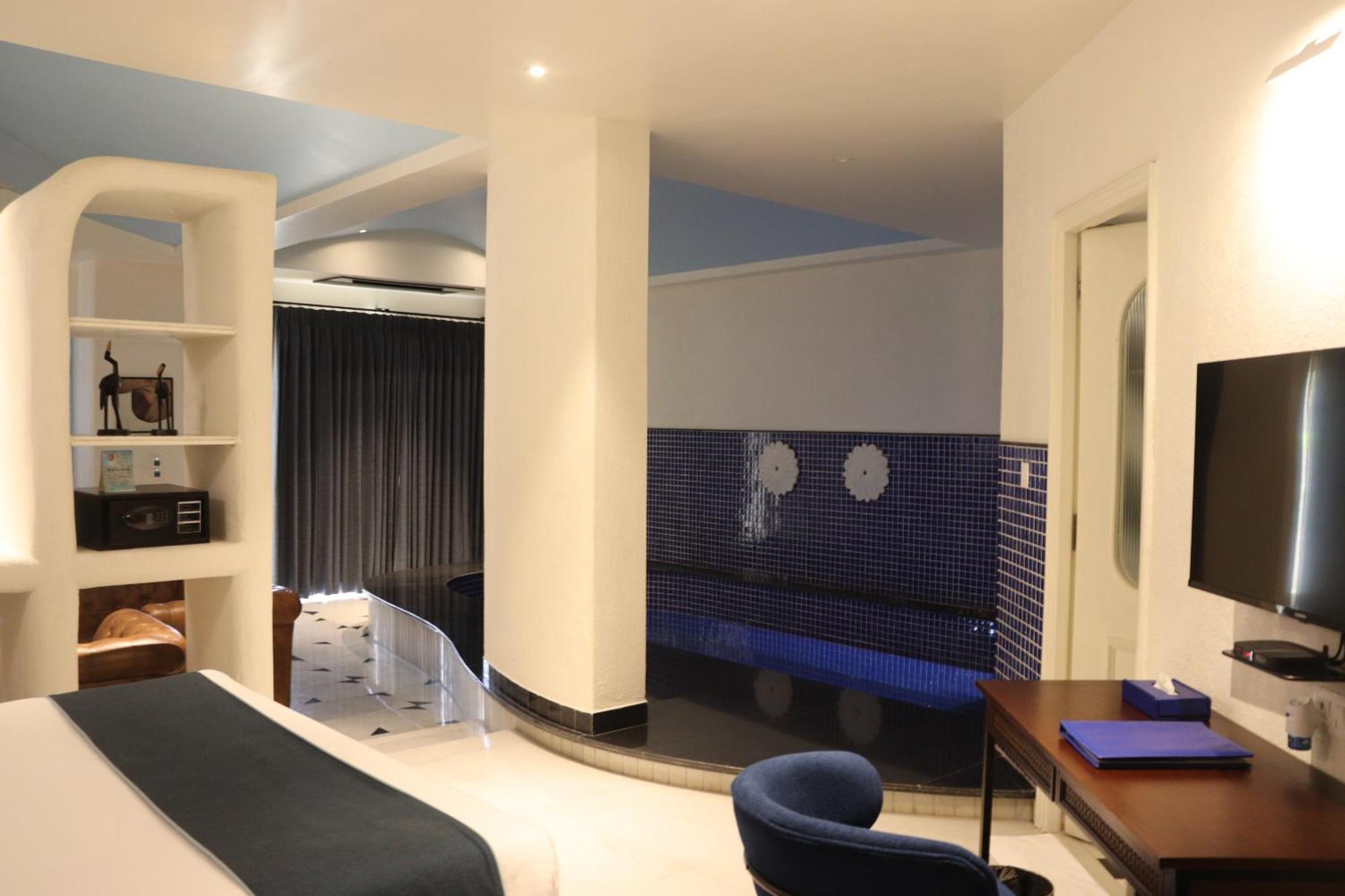 Ramee Royal & - Udaipur