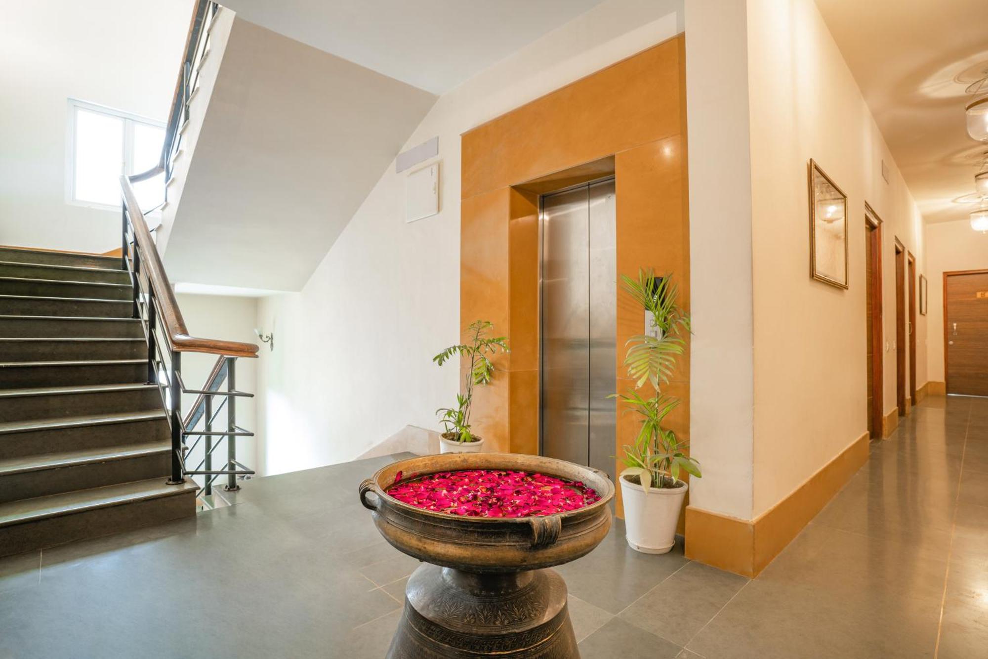 Hotel Tripli Shambhu 3*