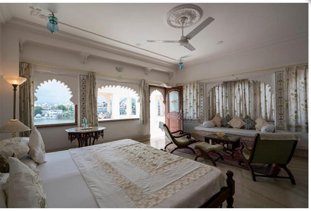 Raj Niwas 3*