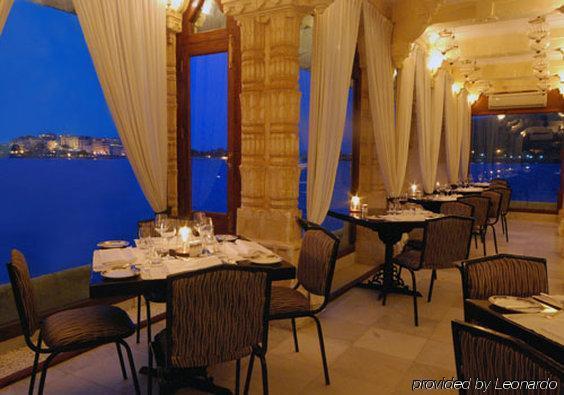 Jagmandir Island Palace - Grand Heritage 5*