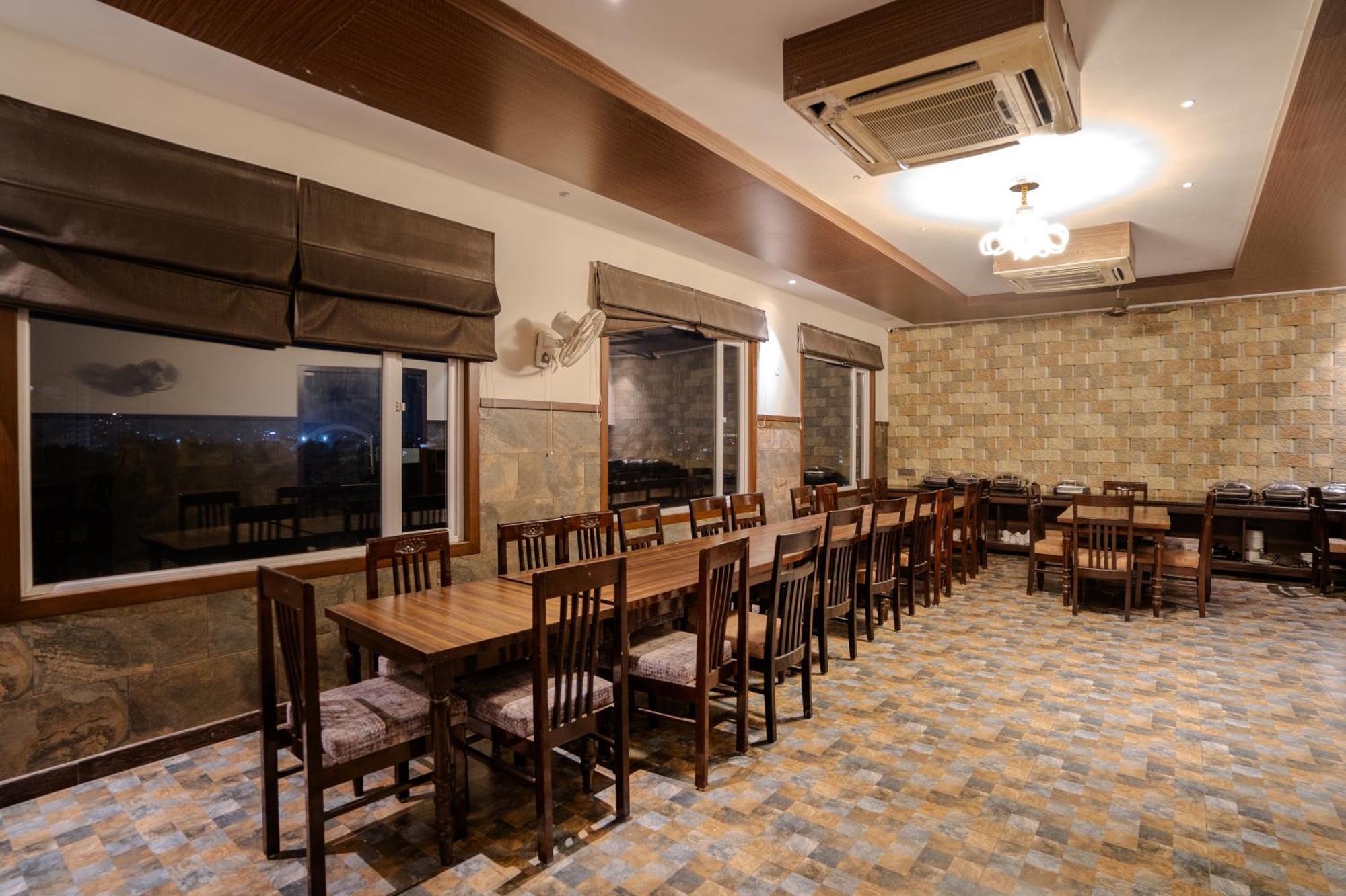 Amantran - Of Lakes Hotel 3*