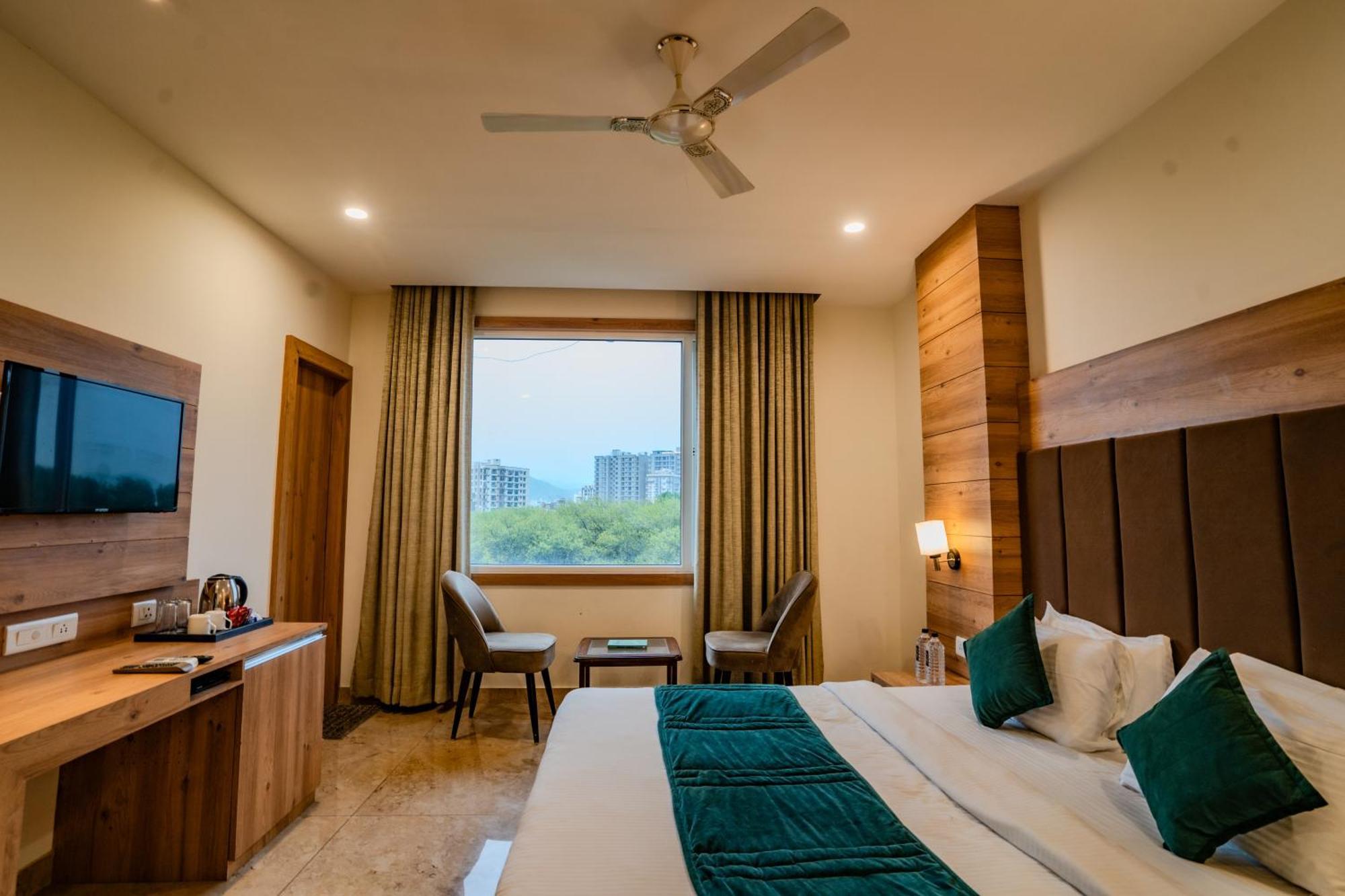 Hotel Amantran - Of Lakes