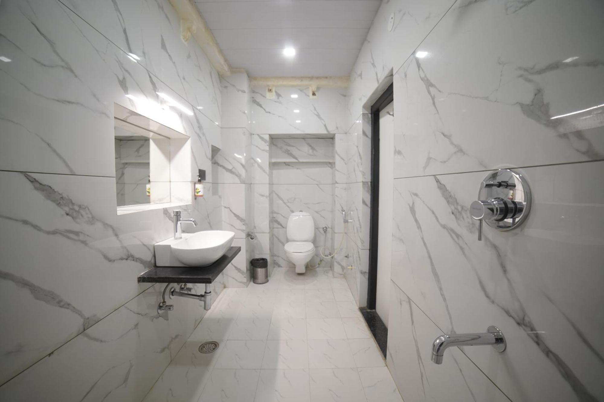 Banjara Heritage Hotel 2*