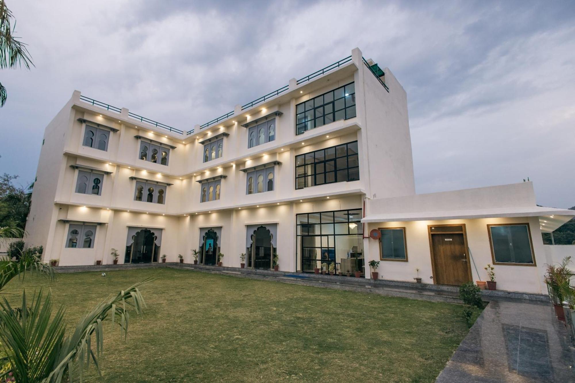 Resort Serenity Hill - A Boutique In 3*