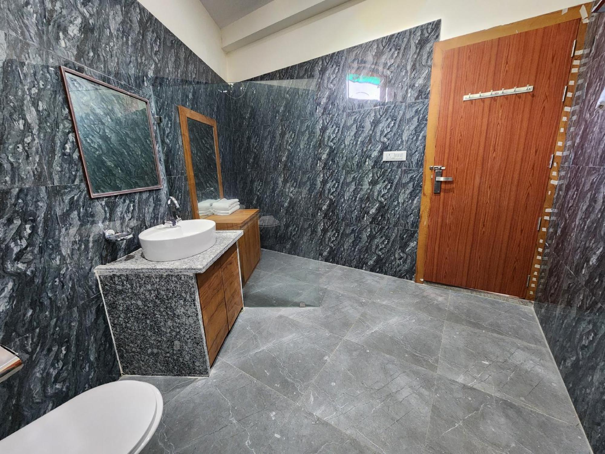 Resort Serenity Hill - A Boutique In Udaipur