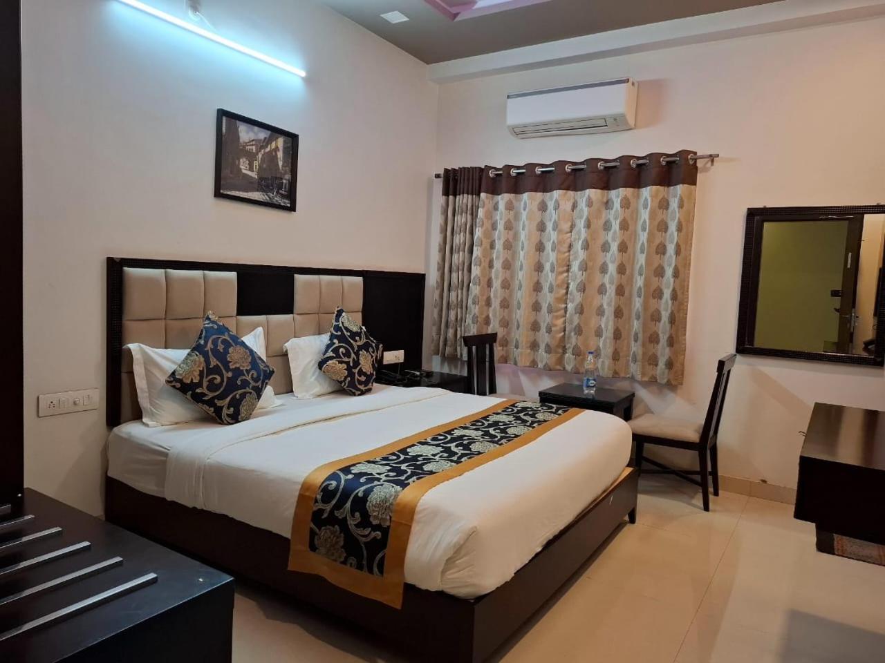 Palace View Hotel 3*