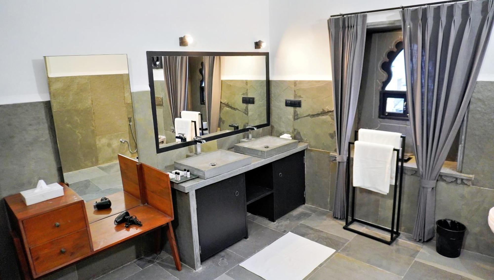 Hotel Madri Retreat - Heritage Boutique With Pool