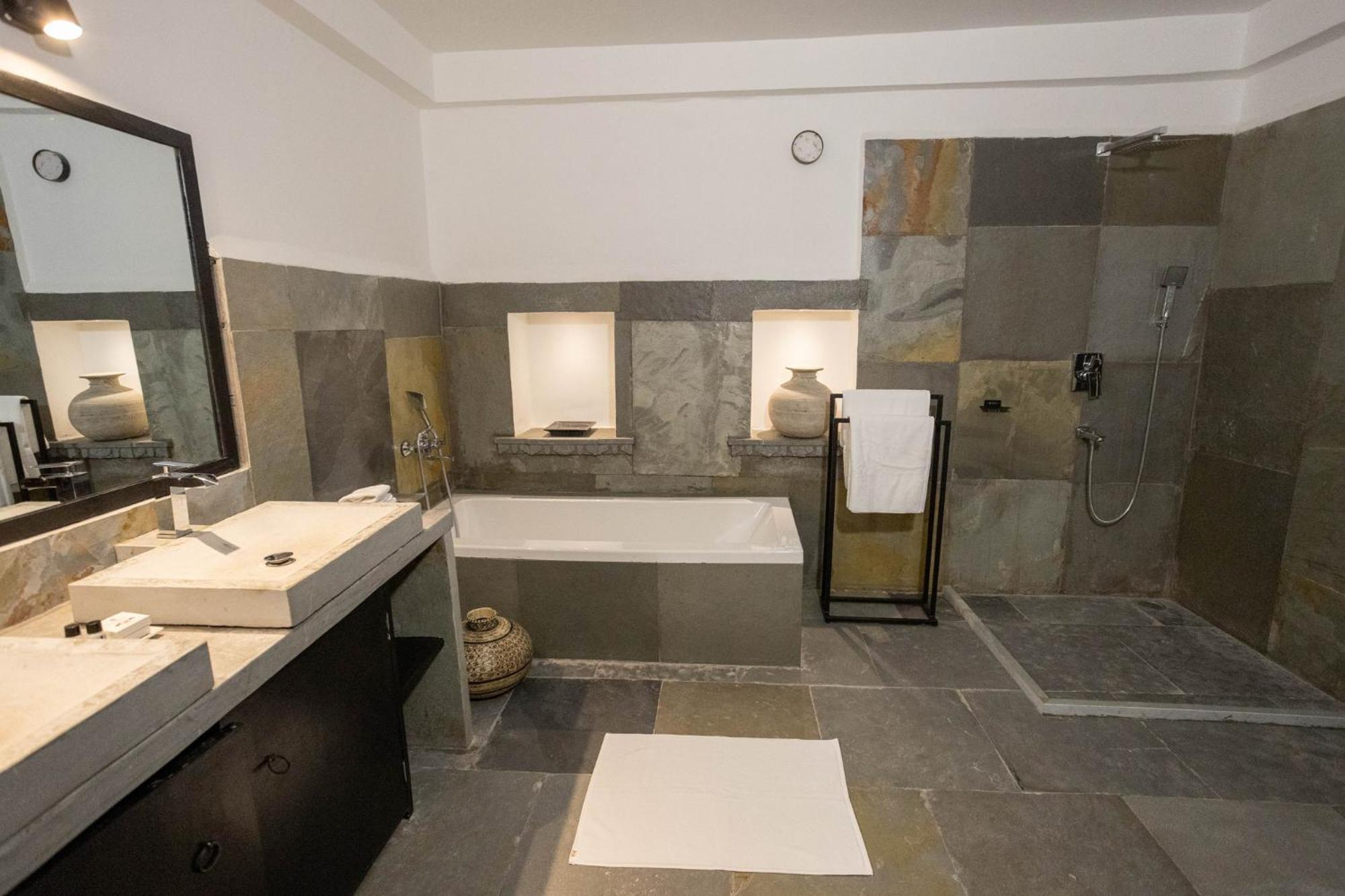 Madri Retreat - Heritage Boutique With Pool Udaipur