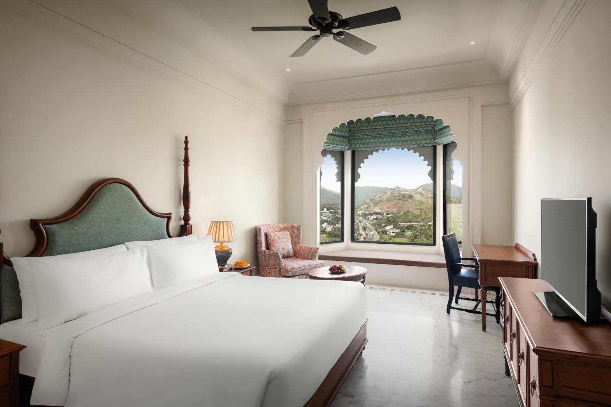 Bhairavgarh Palace Hotel 4*