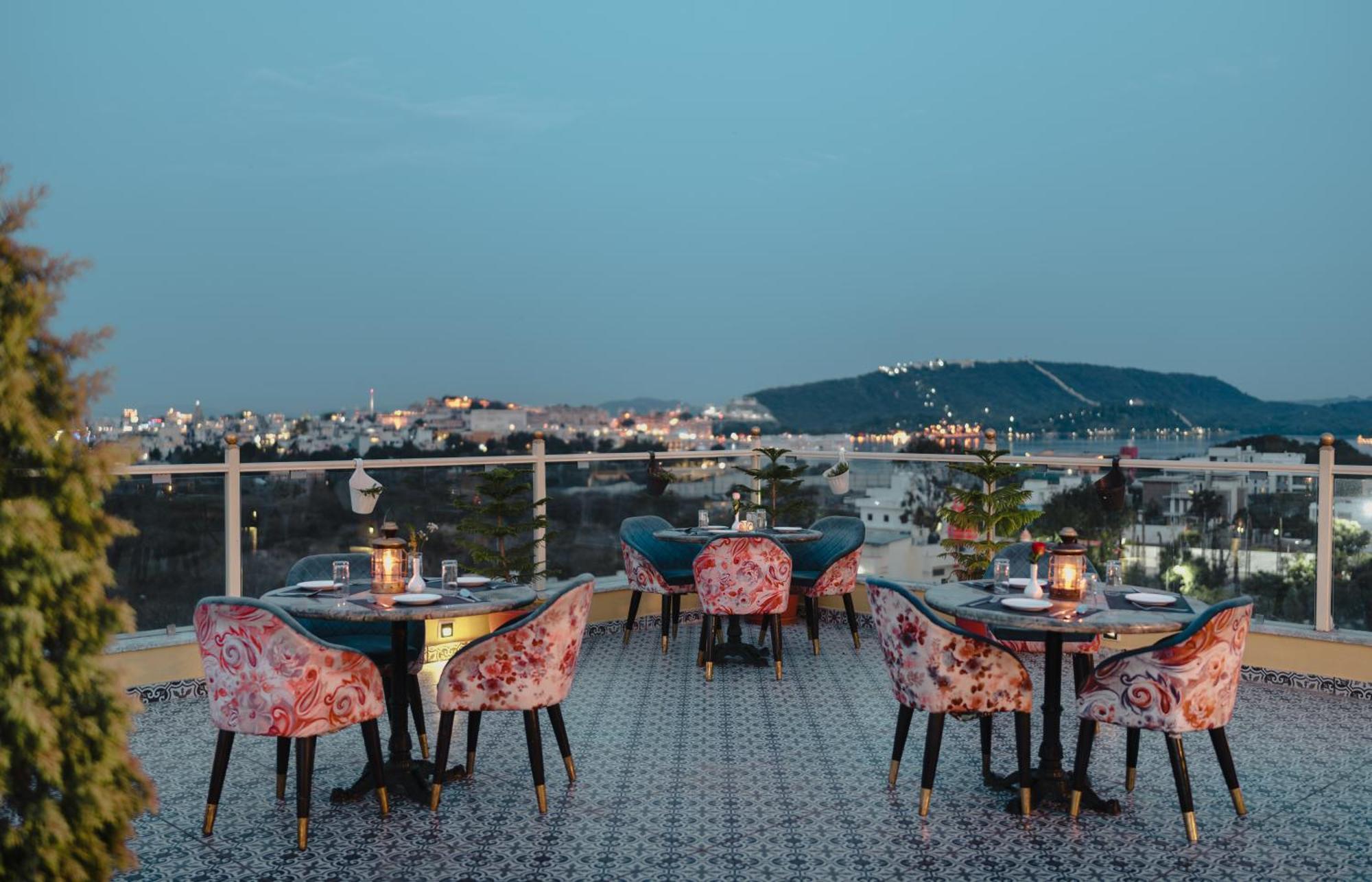 The Chronicles - Near The Pichola 3*