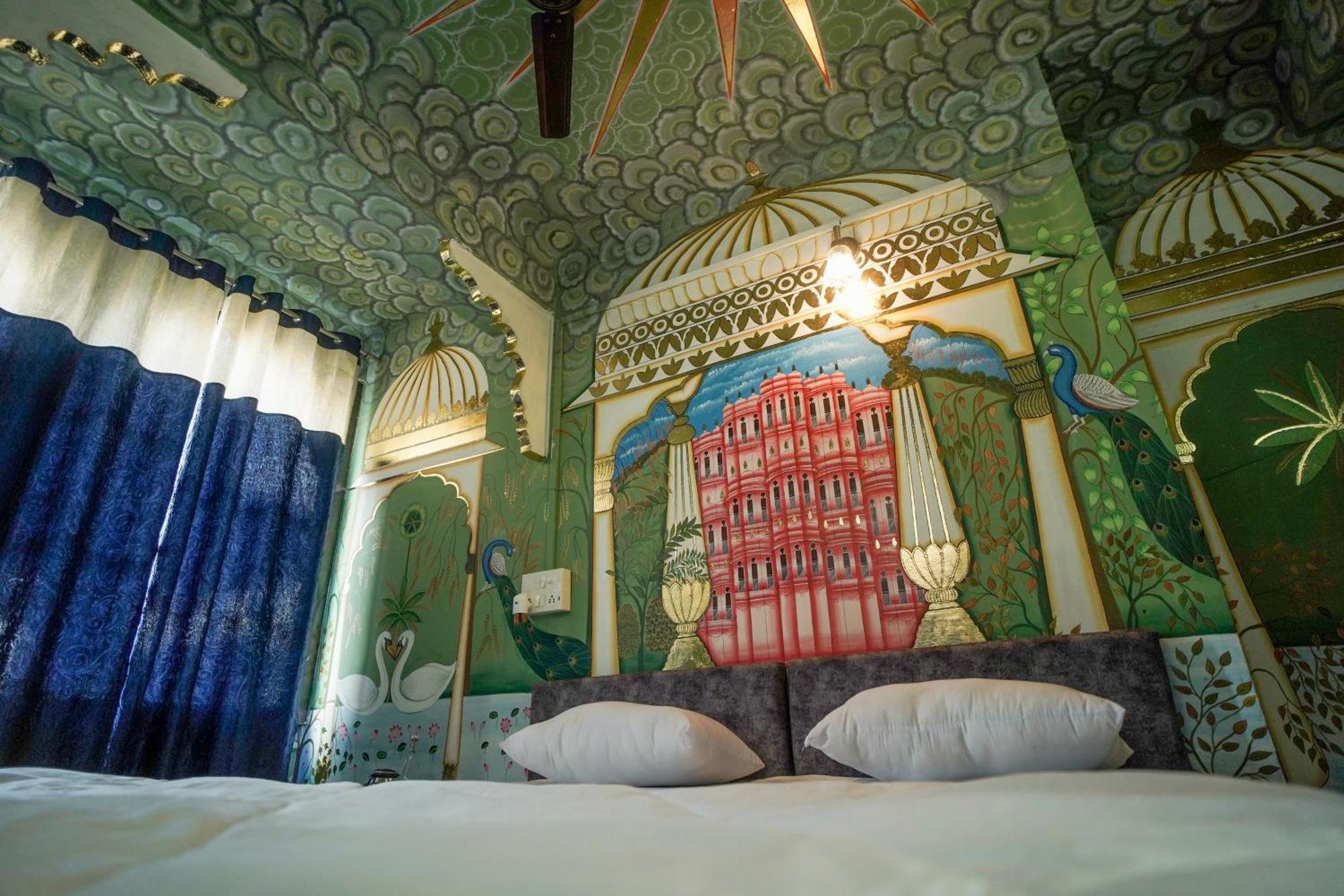 Hotel Island Tower 2*