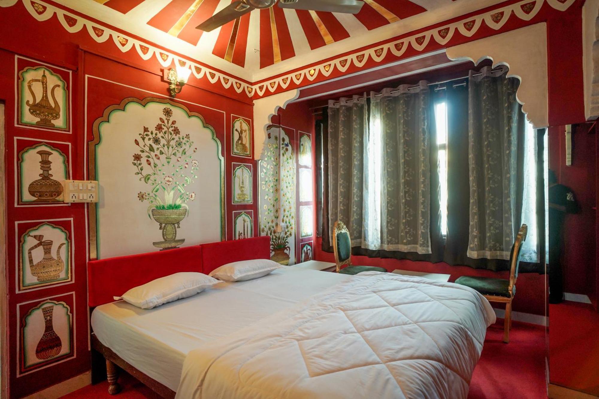 Island Tower Hotel 2*