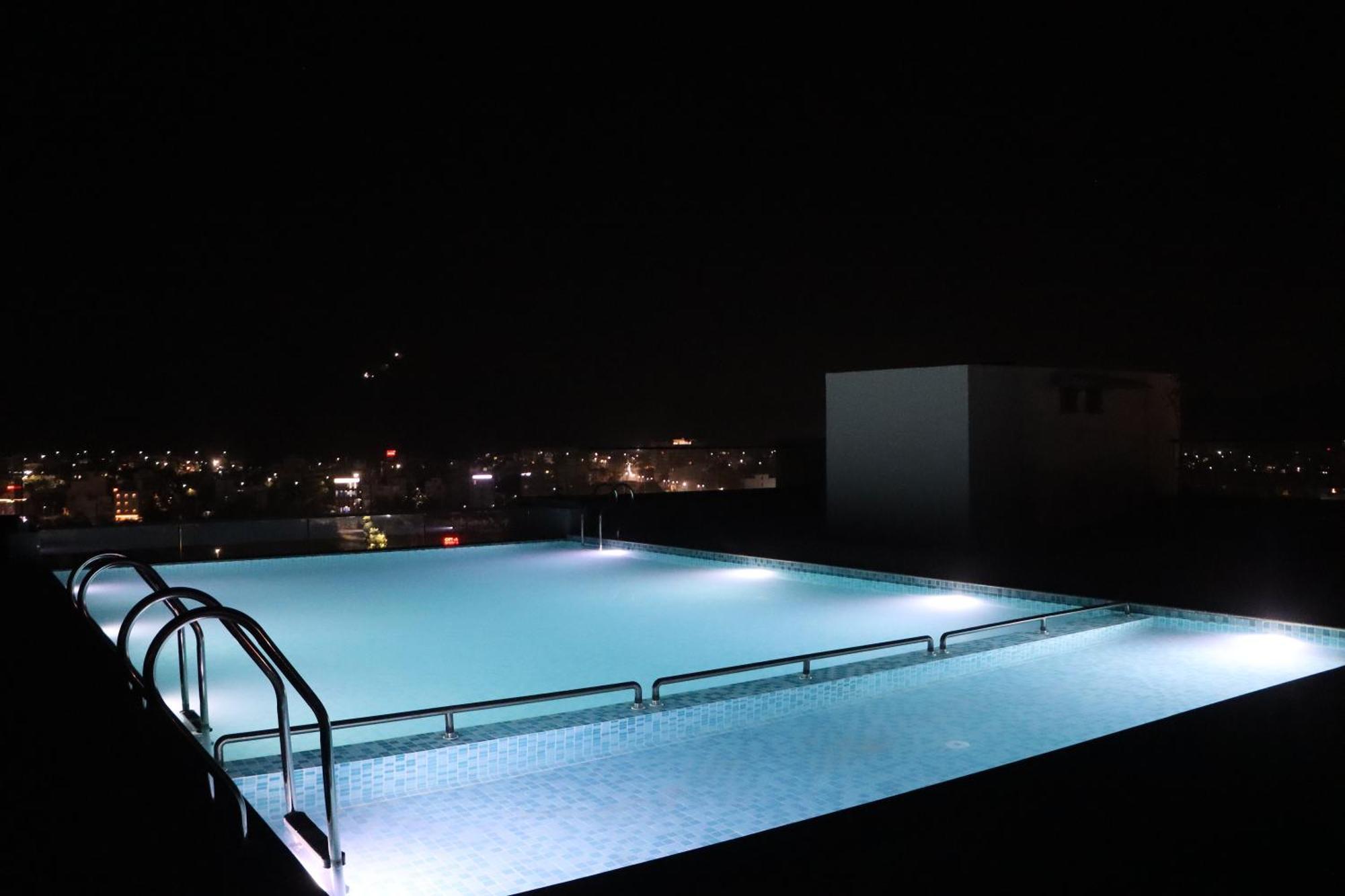 The Paradise Bliss - A Luxury & In Hotel 4*