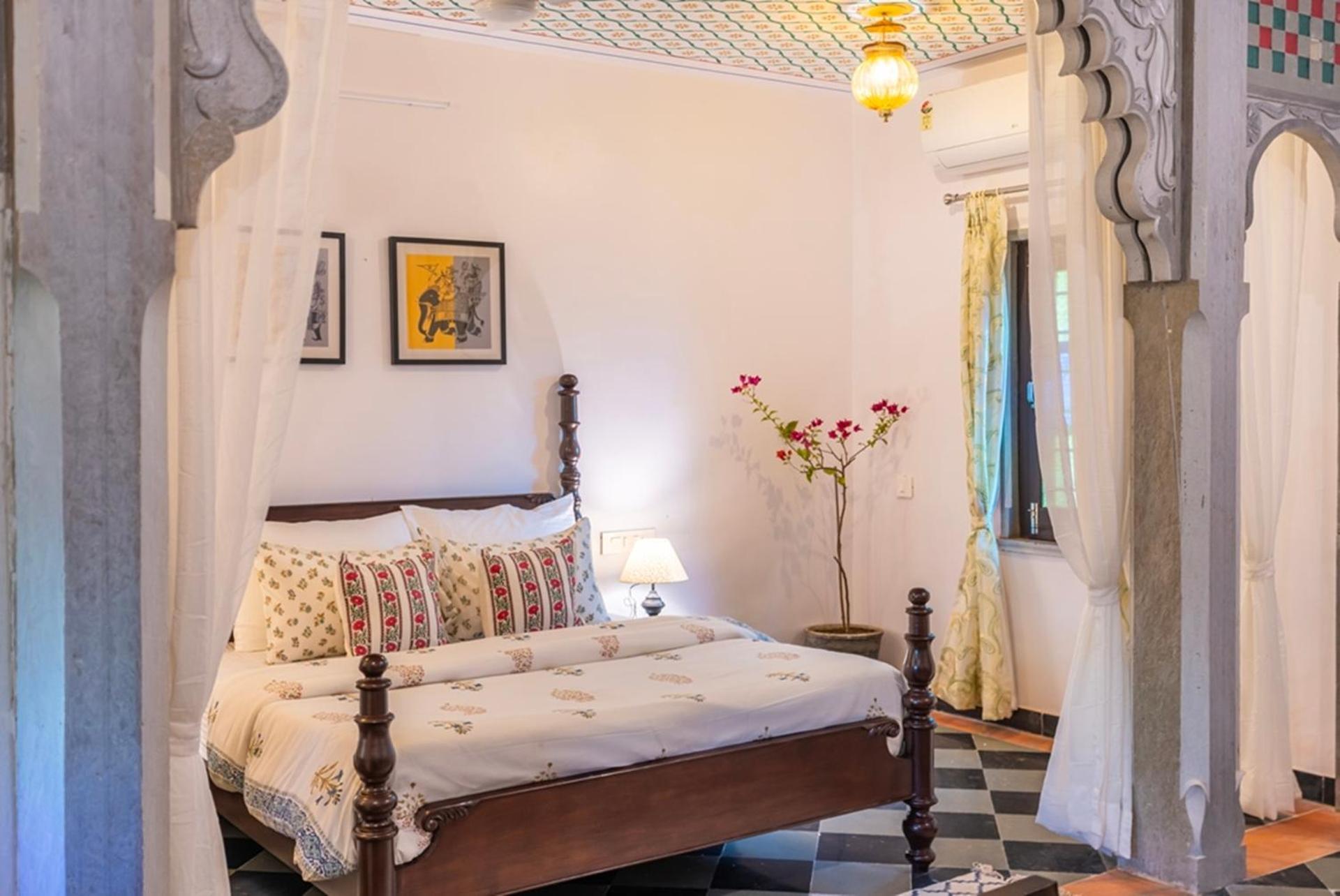 Indulge By Pack Resort *