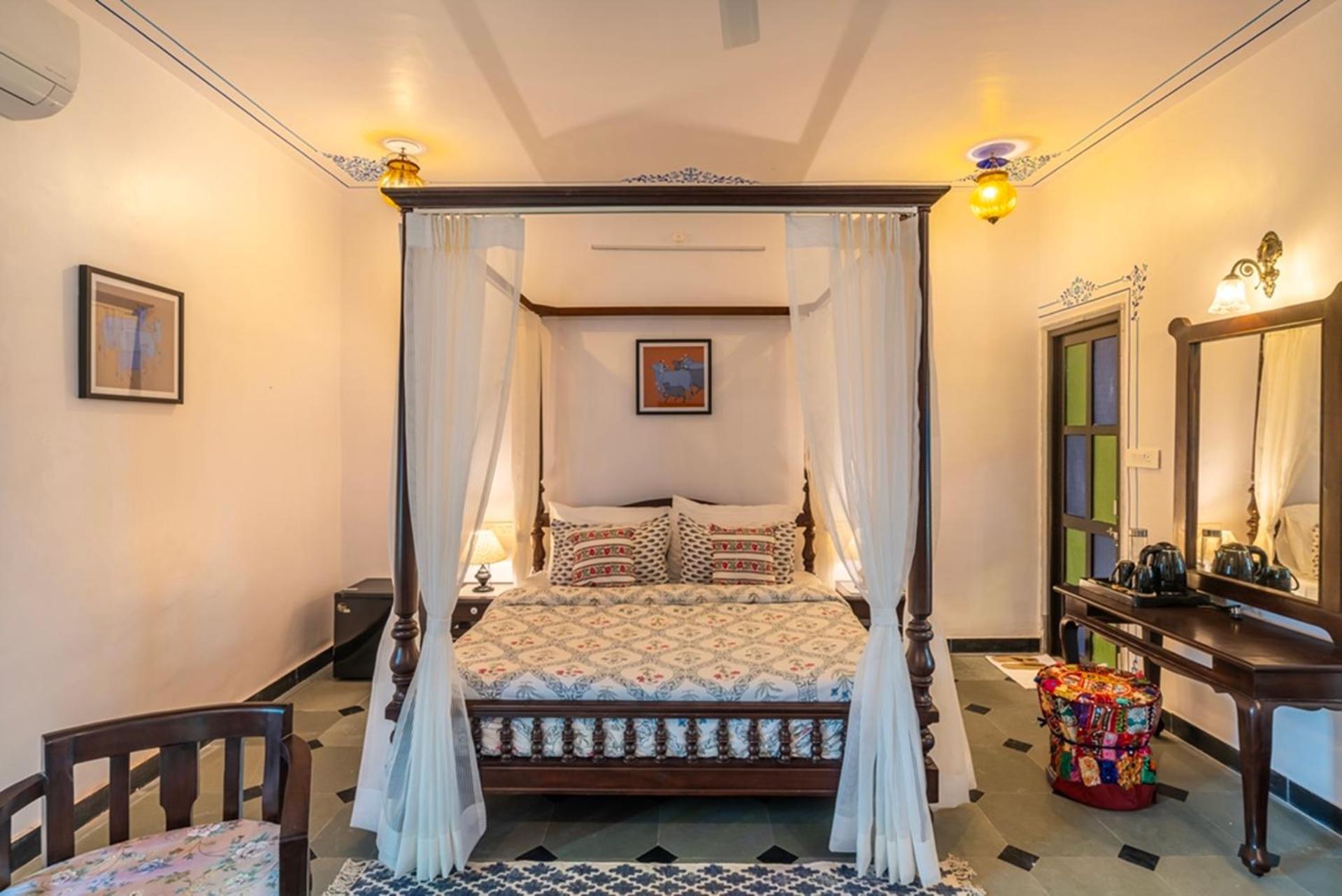 Indulge By Pack Resort *