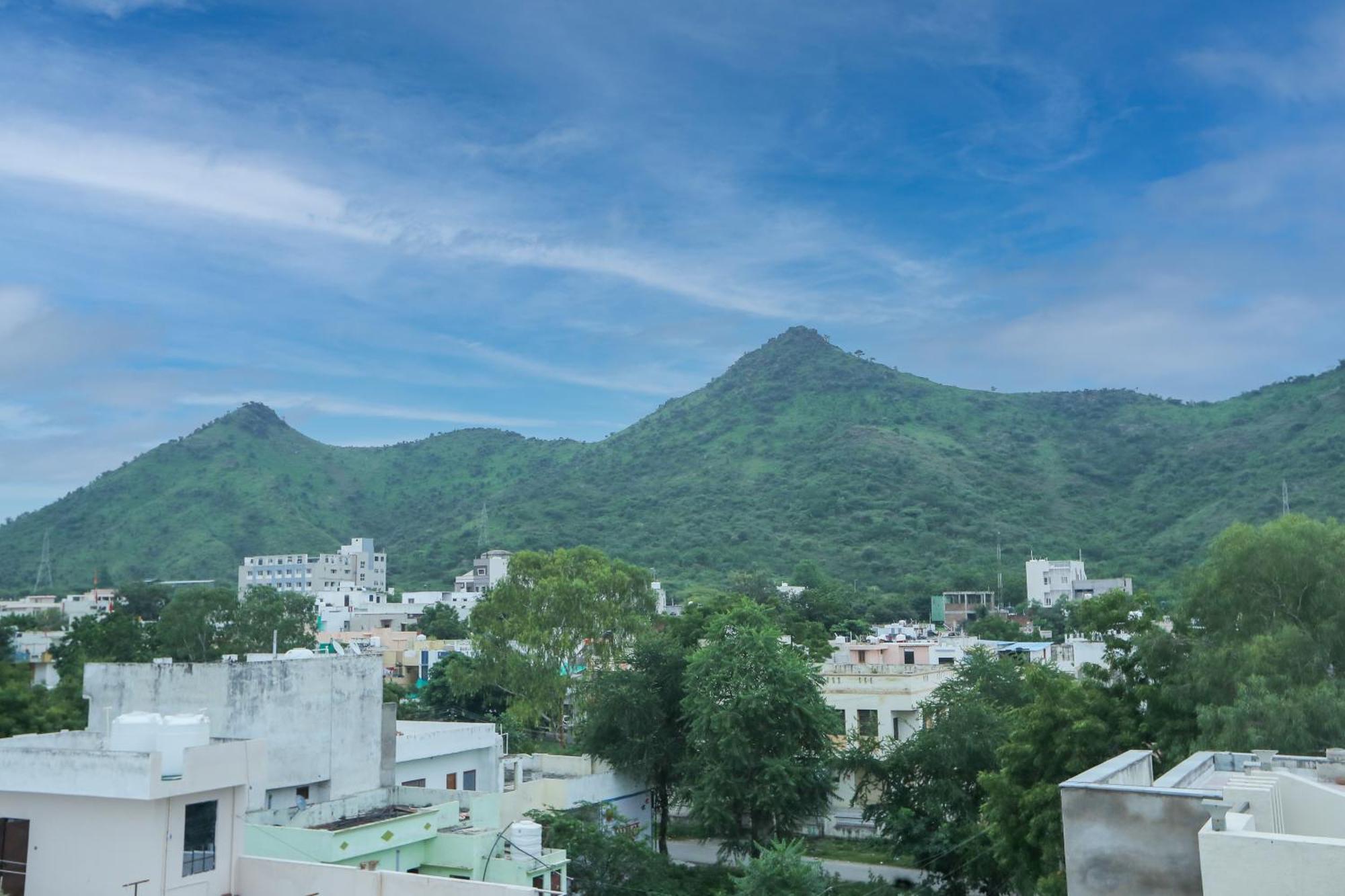 Chitrakoot Residency Aparthotel
