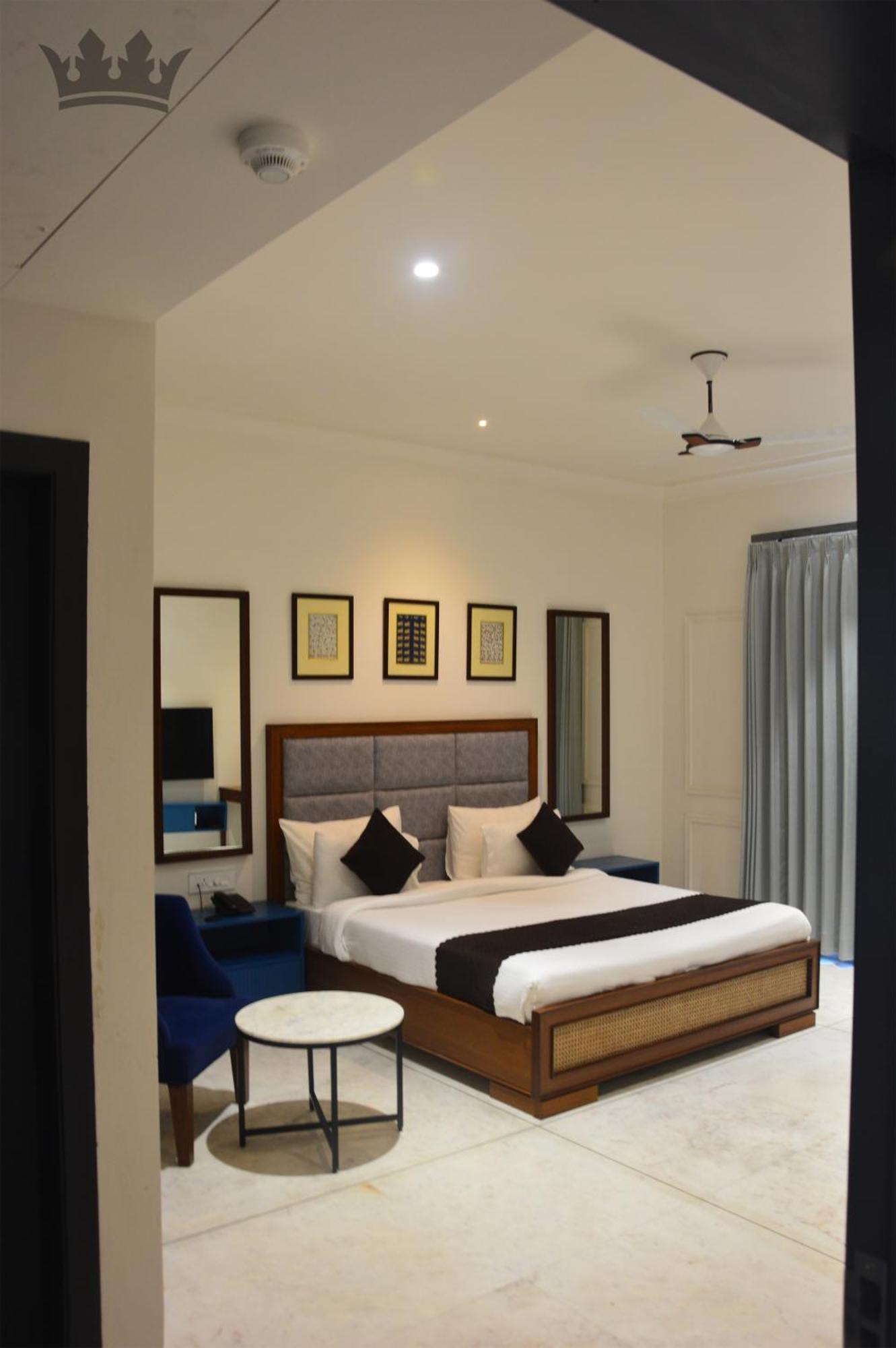 Hotel Sita Royal Lakside