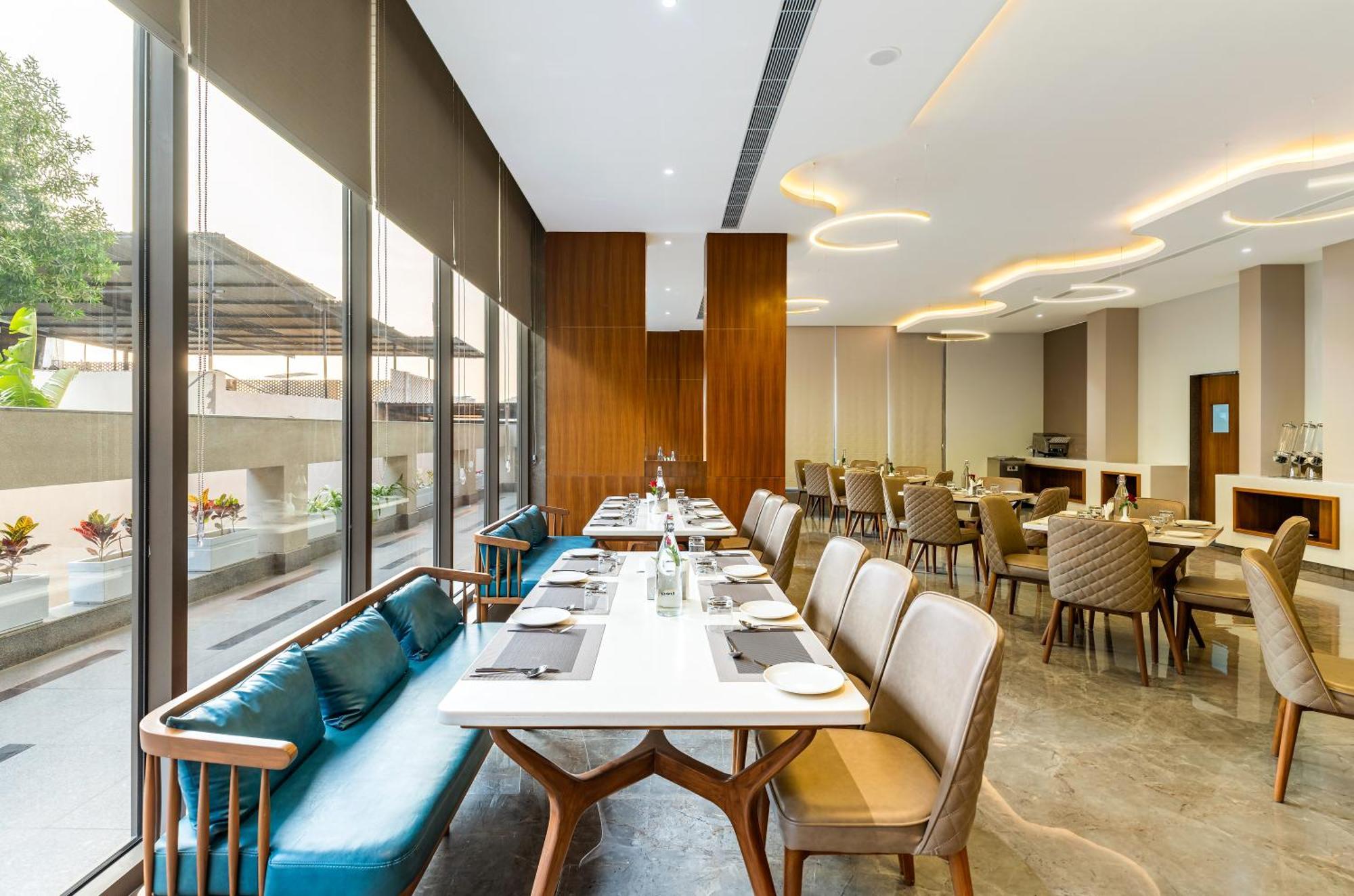 The Paradise Bliss - A Luxury & In Hotel 4*