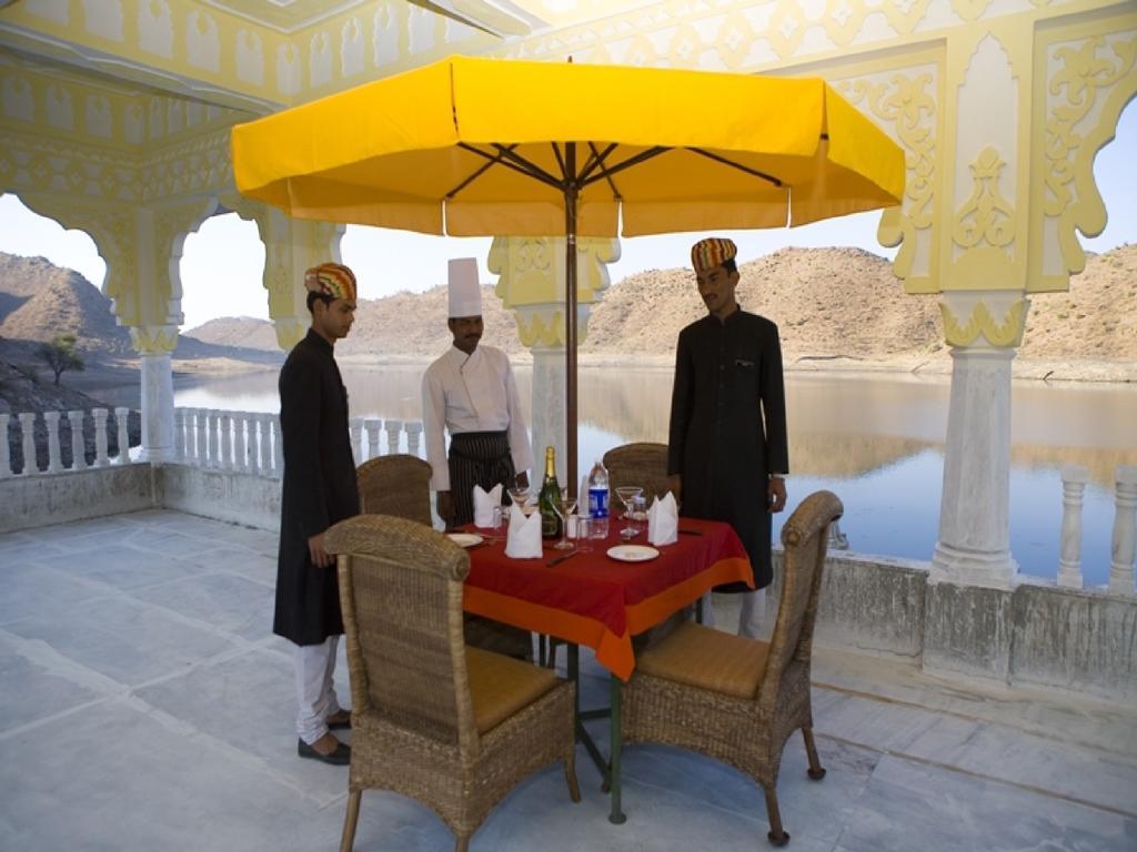 The Royal Retreat & 4* Udaipur