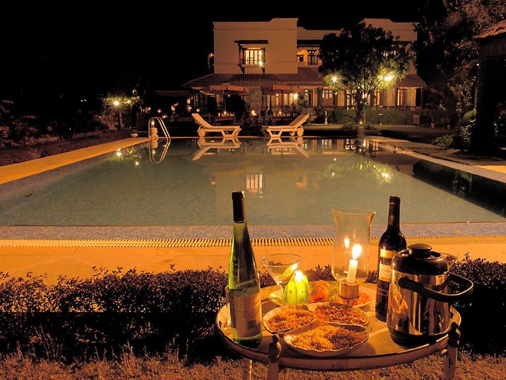 The Royal Retreat & 4*